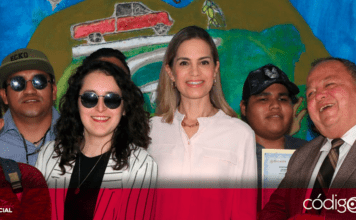 La presidenta del DIF Estatal, Car Herrera de Kuri, visitó la Escuela para Ciegos. Foto: Especial