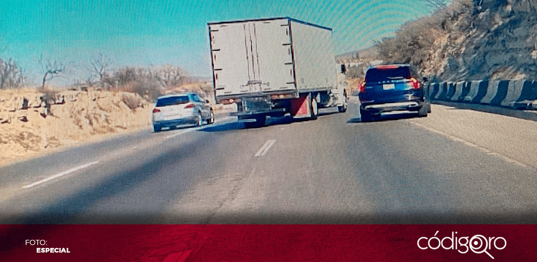 Atacan a chofer de tráiler en la carretera México-Querétaro