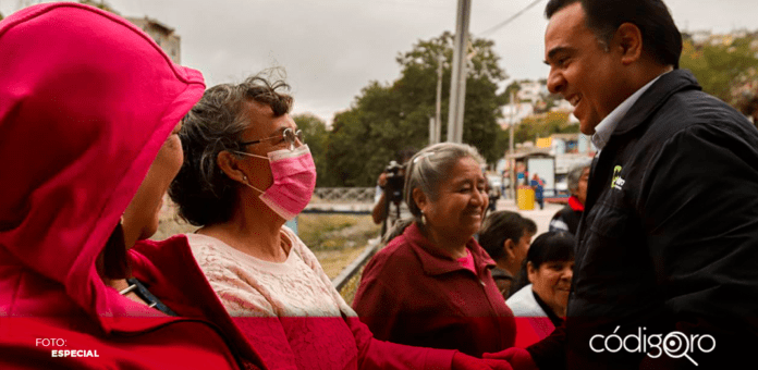 Durante el evento, las autoridades del municipio de Querétaro entregaron 34 Escrituras Públicas de predios familiares de la delegación Santa Rosa Jáuregui