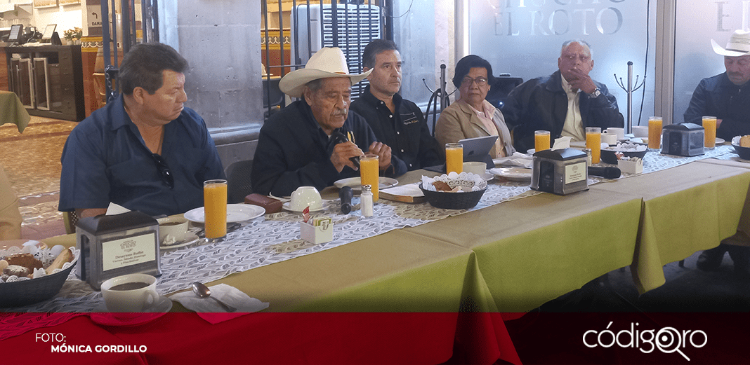 Anuncian manifestación de tractores y taxistas