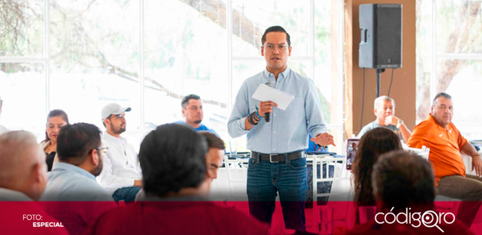 El candidato del PAN a la presidencia municipal de Corregidora, Chepe Guerrero, sostuvo un encuentro con taxistas y transportistas. Foto: Especial