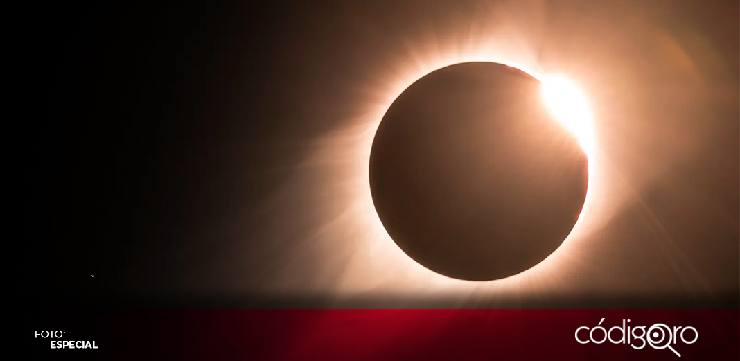 Escuela de Bachilleres UAQ suspende clases por eclipse solar