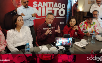 El candidato de Morena al Senado, Santiago Nieto, explicó las reformas a la Ley de Amparo. Foto: Jansel Jiménez