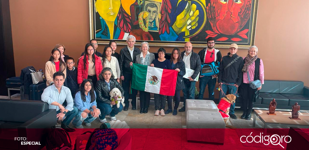 Personal diplomático en Ecuador vuela de regreso a México
