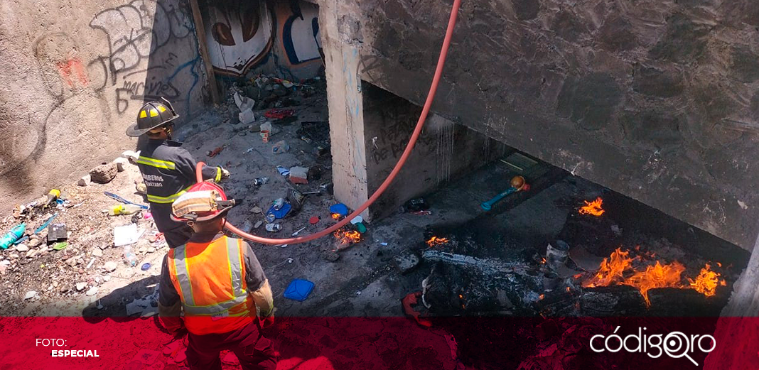 Protección Civil sofoca incendio al interior de dren pluvial