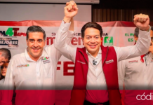 El líder nacional de Morena, Mario Delgado, respaldo al candidato a la presidencia municipal de Querétaro, Chema Tapia. Foto: Especial