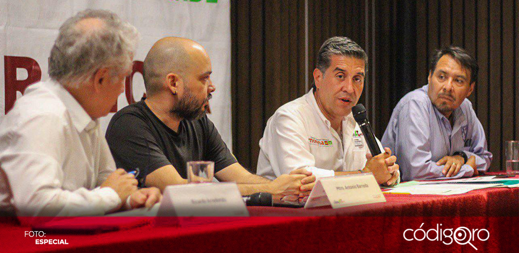 Chema Tapia firma compromisos en materia de movilidad