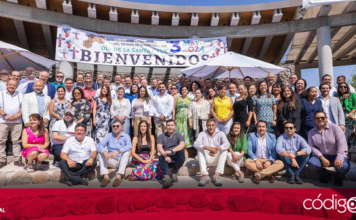 El Colegio de Arquitectos de Querétaro celebró el Día de la Santa Cruz; en el evento se distinguió el trabajo de albañiles, arquitectos e ingenieros en la construcción