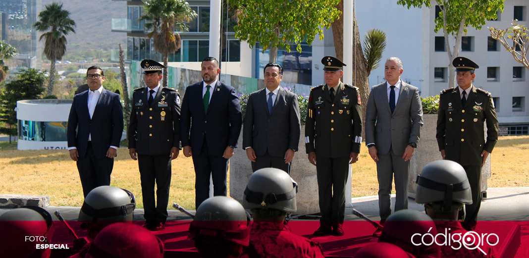 Encabeza Luis Nava ceremonia de izamiento de bandera en Centro Cívico