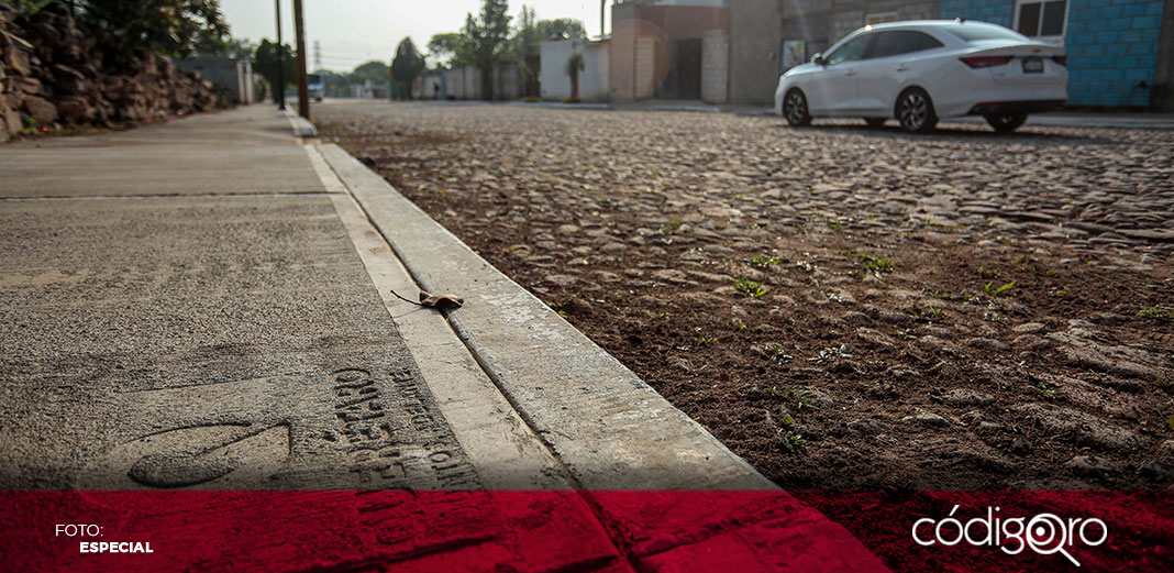 Gobierno estatal urbaniza calle en la comunidad Senegal de las Palomas