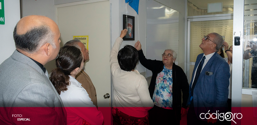 Develan placa del área Toco Quirúrgica del Hospital de Especialidades del Niño y la Mujer