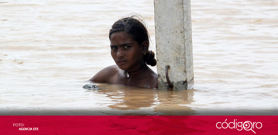 Fuertes lluvias dejan 215 fallecidos y más de 10 mil desplazados en la India