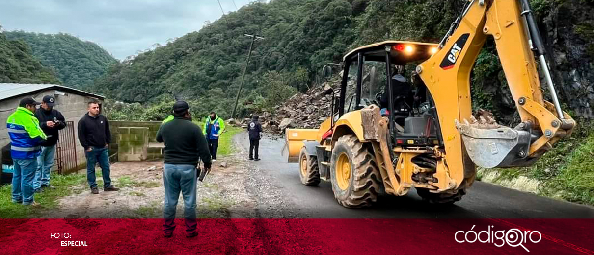 Continúa la remoción de escombros en la carretera San Juan del Río-Xilitla