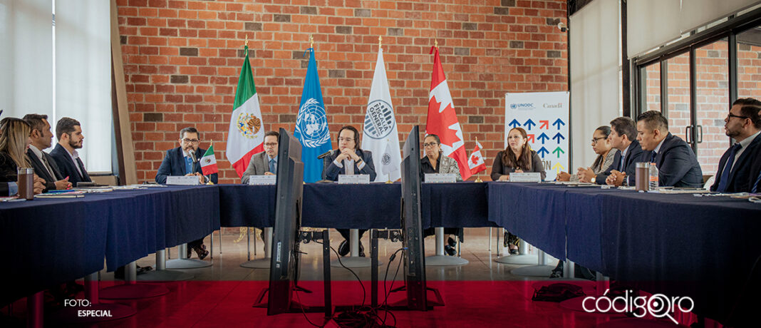 La FGE y la Fiscalía Especializada en el Combate a la Corrupción iniciaron mesas de trabajo en materia de capacitación para la identificación de patrones y dinámicas que establezcan la existencia de lavado de activos y trata de personas