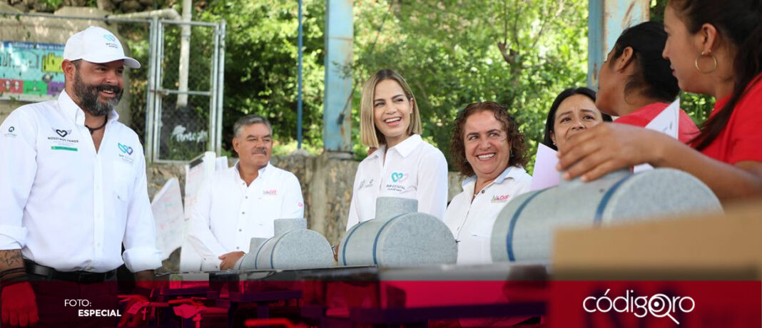 Con el objetivo de promover el desarrollo y fortalecimiento de capacidades productivas en comunidades marginadas, SEDIF entregó molinos para nixtamal en Jalpan de Serra