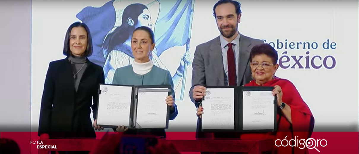 Sheinbaum firma decreto para devolver carácter público a Pemex y CFE