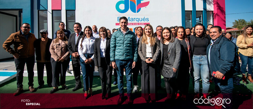 El presidente municipal de El Marqués, Rodrigo Monsalvo, inauguró la remodelación de la Procuraduría Municipal de Protección de Niñas, Niños y Adolescentes. Foto: Especial