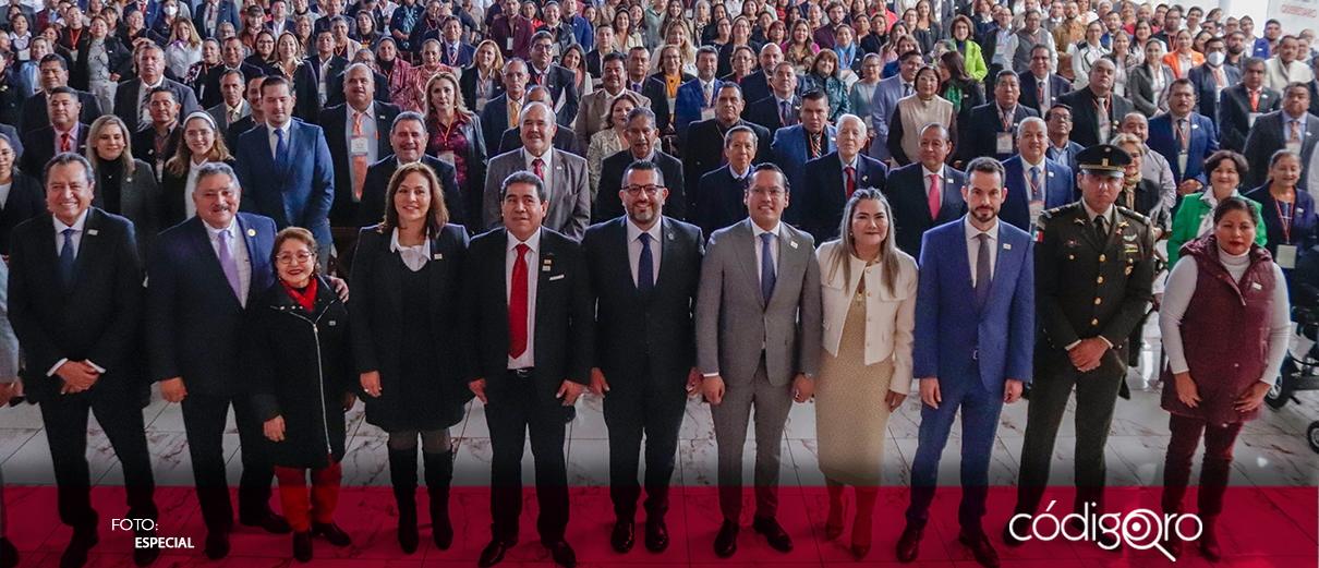 Carlos Alcaraz se reúne con maestros del SNTE Sección 24