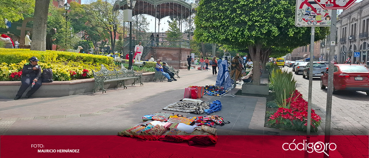 Artesanos regresan a plazas y calles del Centro Histórico
