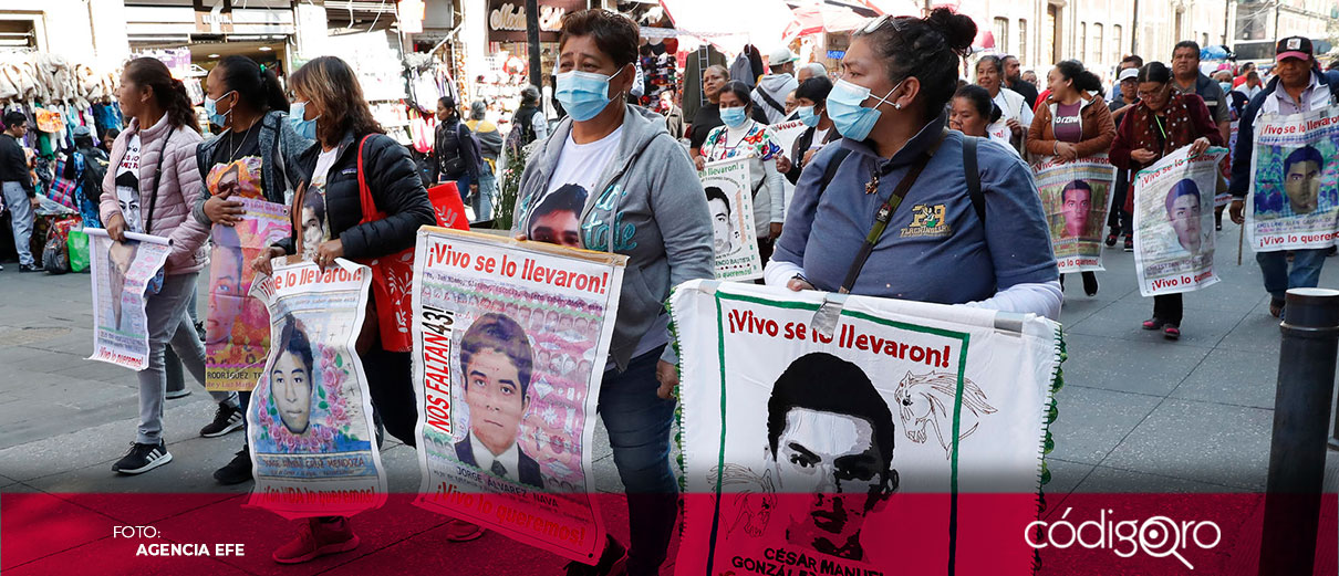 Sheinbaum se compromete a avanzar en caso Ayotzinapa