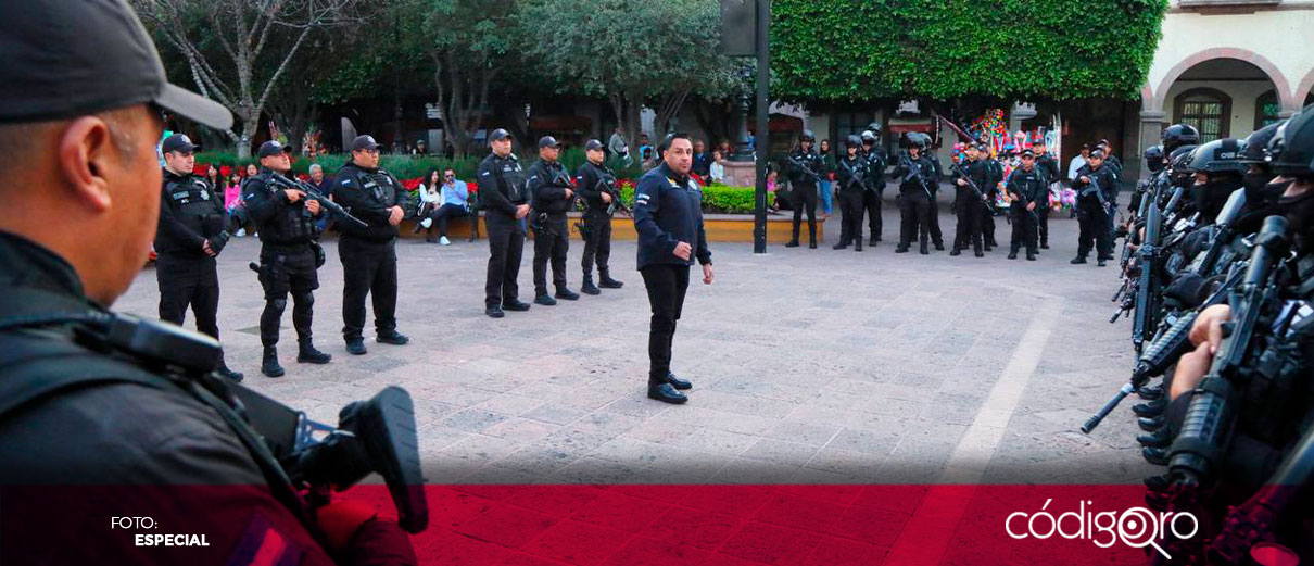 Iován Elías Pérez encabeza pase de revista a POES previo a operativo de Noche Buena y Navidad