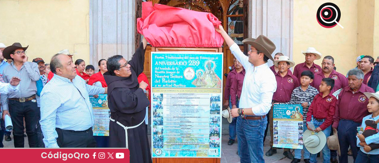 “Chepe” Guerrero coloca bando de las fiestas de El Pueblito