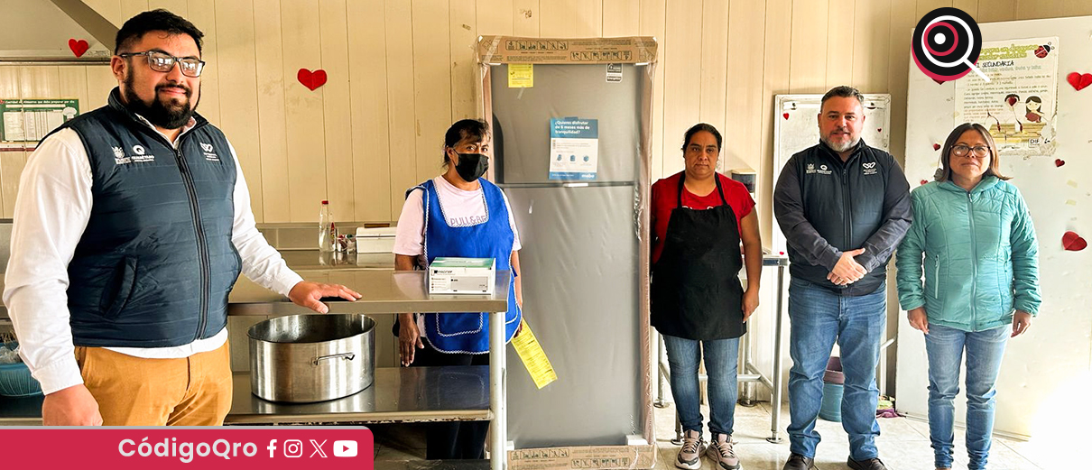 DIF Estatal entrega equipo para aulas cocina escolares