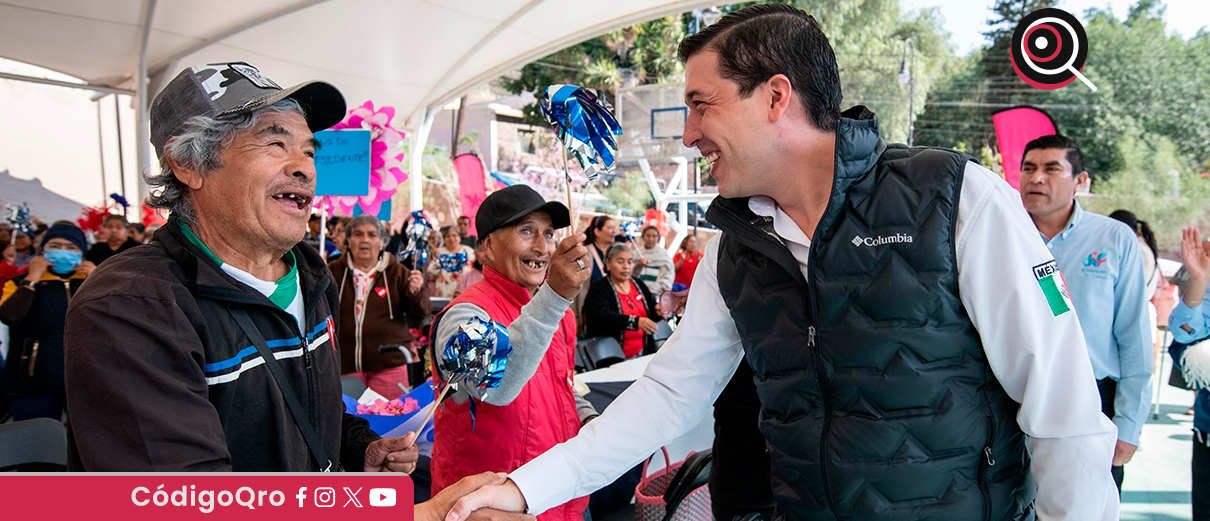 Rodrigo Monsalvo convive con adultos mayores de El Marqués