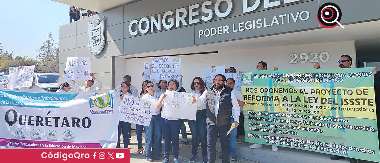 Sindicato protesta en el Congreso local contra la reforma al ISSSTE