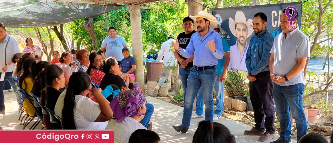 Con el objetivo de dar seguimiento a diversas gestiones ciudadanas, el senador Agustín Dorantes inició una gira de trabajo en Peñamiller y Pinal de Amoles. Foto: Especial