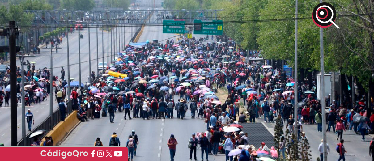 CNTE bloquea el AICM, exige atención a demandas laborales