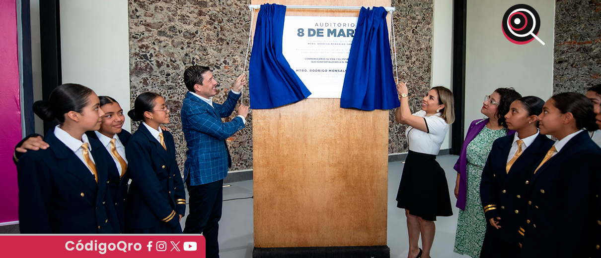 Rodrigo Monsalvo inaugura auditorio 8 de Marzo