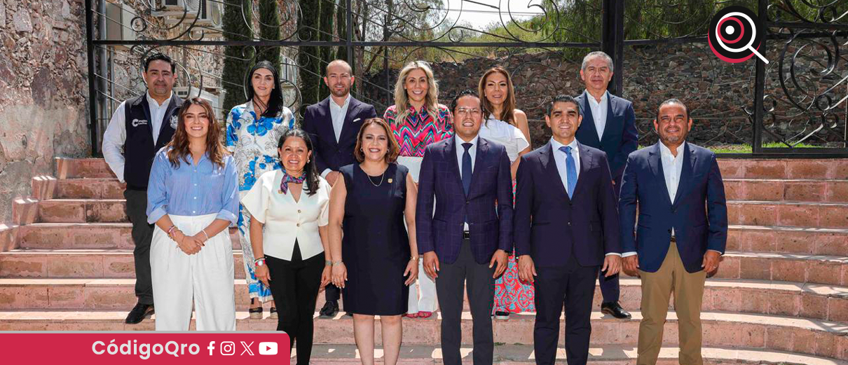 Rinden protesta integrantes del Patronato del DIF Municipal de Corregidora