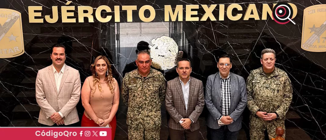 Diputados integrantes de la Mesa Directiva del Congreso del Estado de Querétaro se reunieron con el comandante de la 17 Zona Militar. Foto: Especial