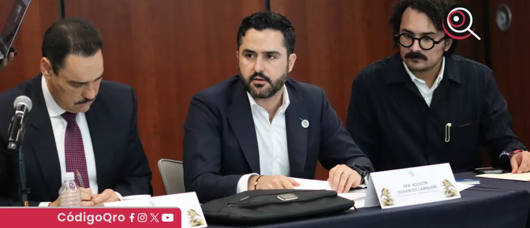 En sesión, la Comisión de Energía del Senado aprobó dos exhortos del senador Agustín Dorantes, para supervisar la operatividad y seguridad de Pemex. Foto: Especial