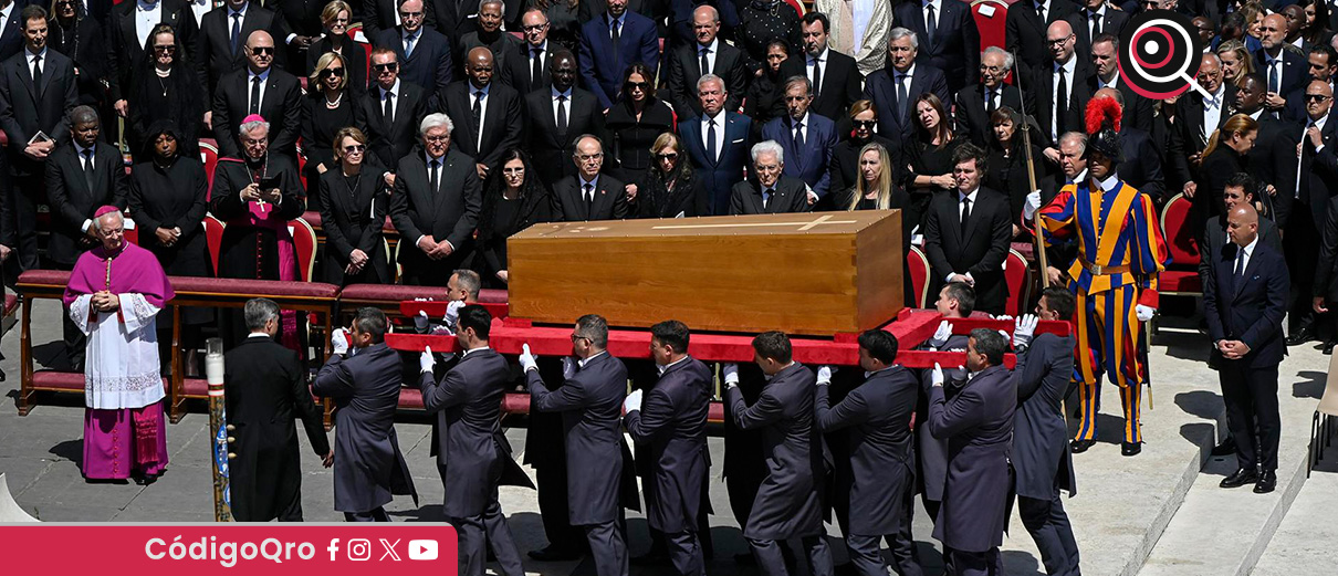 Miles de feligreses despiden al papa Francisco en el Vaticano