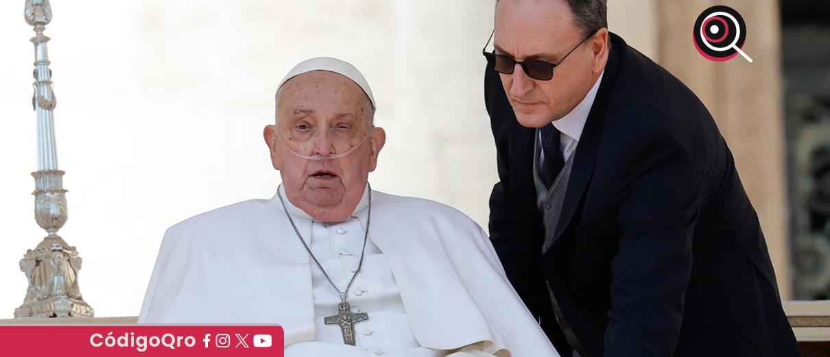 Papa Francisco reaparece en la Plaza de San Pedro