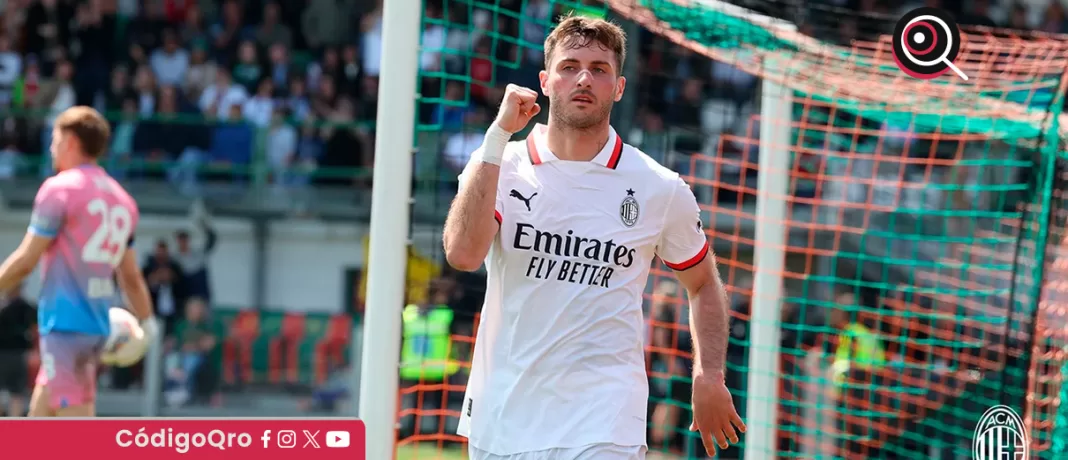El mexicano Santiago Giménez marcó el segundo gol en el triunfo del Milan sobre Venecia. Foto: Especial