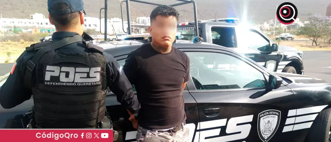 Elementos de la Poes detuvieron a un hombre con orden de aprehensión por violencia familiar, en inmediaciones del Anillo Vial Fray Junípero Serra; fue puesto a disposición de la FGE para dar seguimiento al proceso jurídico correspondiente. Foto: Especial