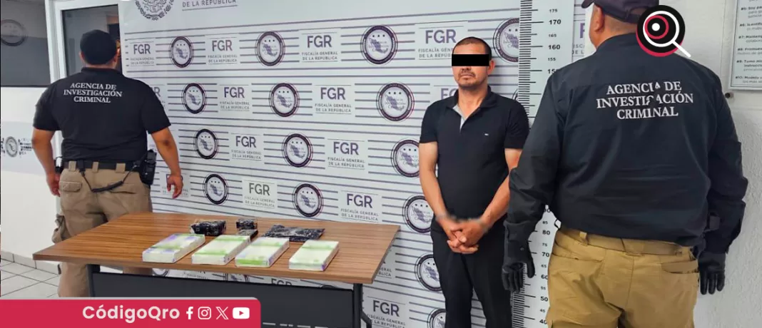 Elementos de la FGR, Defensa, Semar, GN y SSPC detuvieron a un hombre que transportaba paquetes de fentanilo ocultos en un vehículo en Sonora; fue puesto a disposición del agente del Ministerio Público correspondiente. Foto: Especial