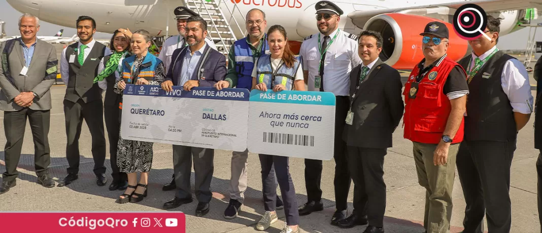 La secretaria de Turismo del estado, Adriana Vega Vázquez Mellado, encabezó la inauguración del vuelo directo Querétaro-Dallas / Foto: Cortesía