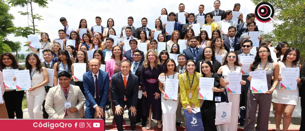 De los 6 mil 974 jóvenes premiados de las 32 entidades del país, 58% fueron mujeres; la titular de la Sedeq, Martha Soto, dijo que este examen 