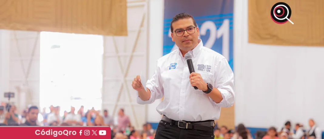 El dirigente estatal del PAN, Martín Arango, respondió a la publicación de la lideresa nacional de Morena. Foto: Especial