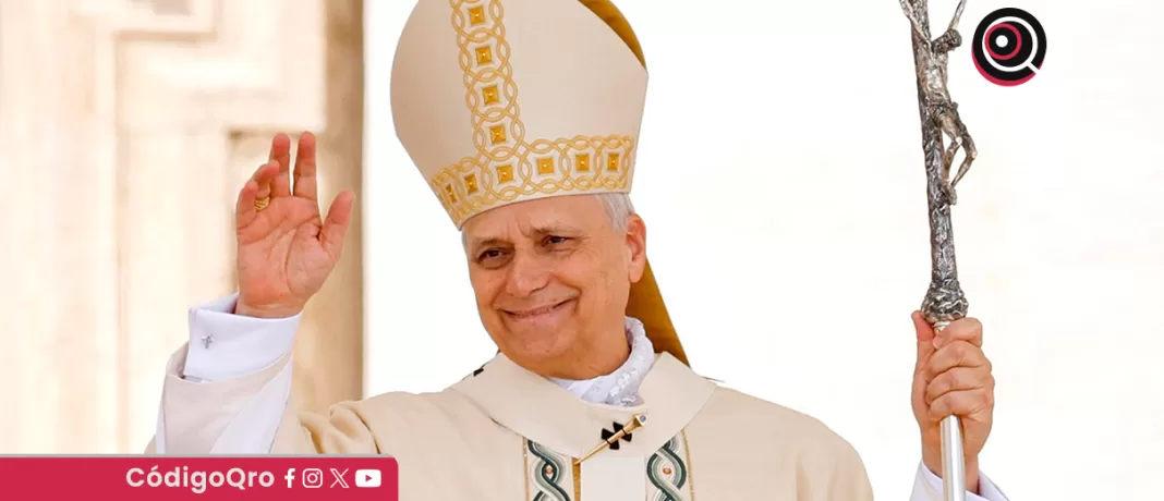 El papa León XIV recibió el palio y el Anillo del Pescador en la Plaza de San Pedro. Foto: Agencia EFE