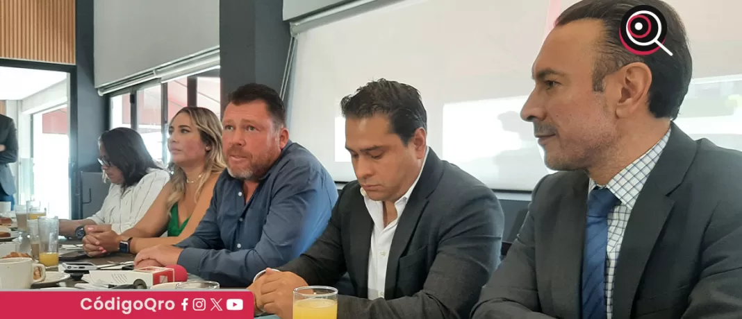 Inzunza Ballesteros aseguró que las versiones de una supuesta ruptura buscan generar expectativas y no un impacto político real / Foto: Mauricio Hernández