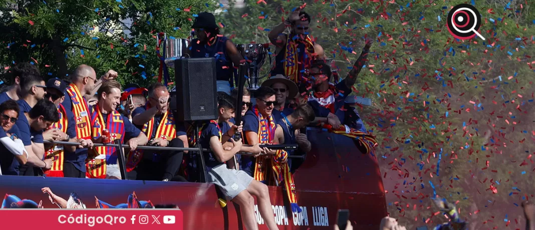 La fiesta de este viernes dio continuidad a la celebración que comenzó la noche anterior, tras confirmarse el campeonato, y que se extenderá hasta el domingo / Foto: Agencia EFE
