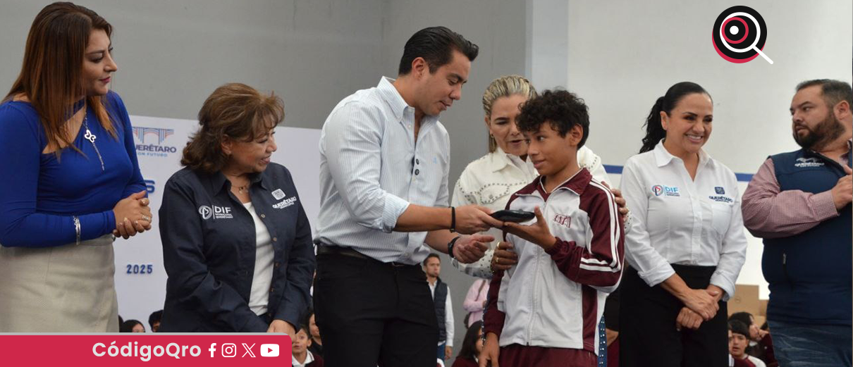 Entregan 600 lentes a estudiantes de secundaria en la capital