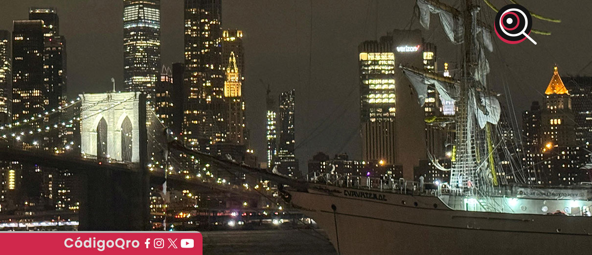 Buque Cuauhtémoc choca con puente de Brooklyn; reportan heridos