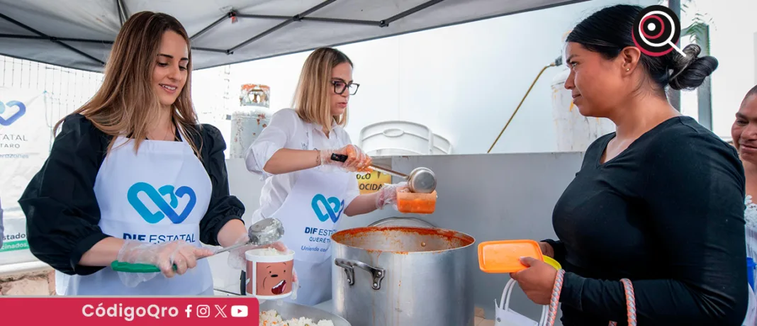 La presidenta del DIF Estatal Querétaro, Car Herrera, arrancó las operaciones de Cocina Móvil. Foto: Especial