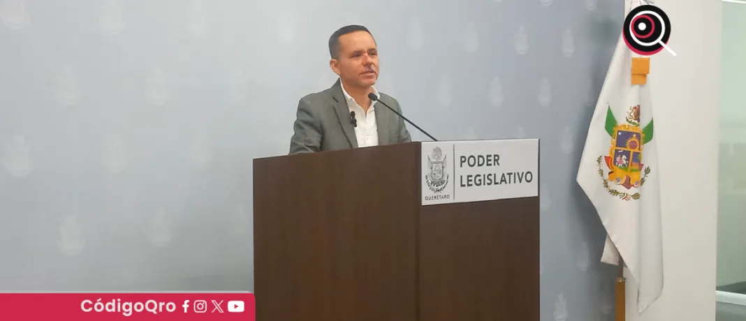 Explicó que, a partir de este miércoles, la Dirección de Servicios Parlamentarios tiene un plazo de 7 días para remitir el documento a la comisión correspondiente en el Congreso local. Foto: Mónica Gordillo